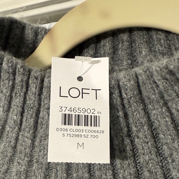 LOFT Charcoal Gray Turtleneck Sweater size medium - Picture 3 of 8